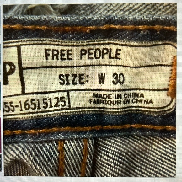 THREE pairs of FREE PEOPLE sz 30 denim shorts in very good pre owned condition. - Picture 5 of 11